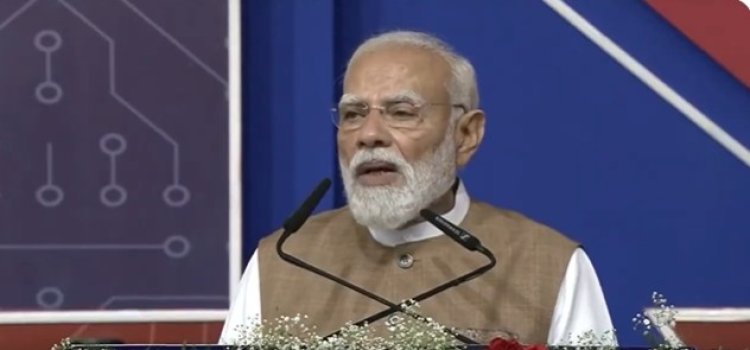 भाजपा के वरिष्‍ठ नेता और प्रधानमंत्री नरेन्‍द्र मोदी आज असम में तीन चुनावी रैलियों को संबोधित करेंगे